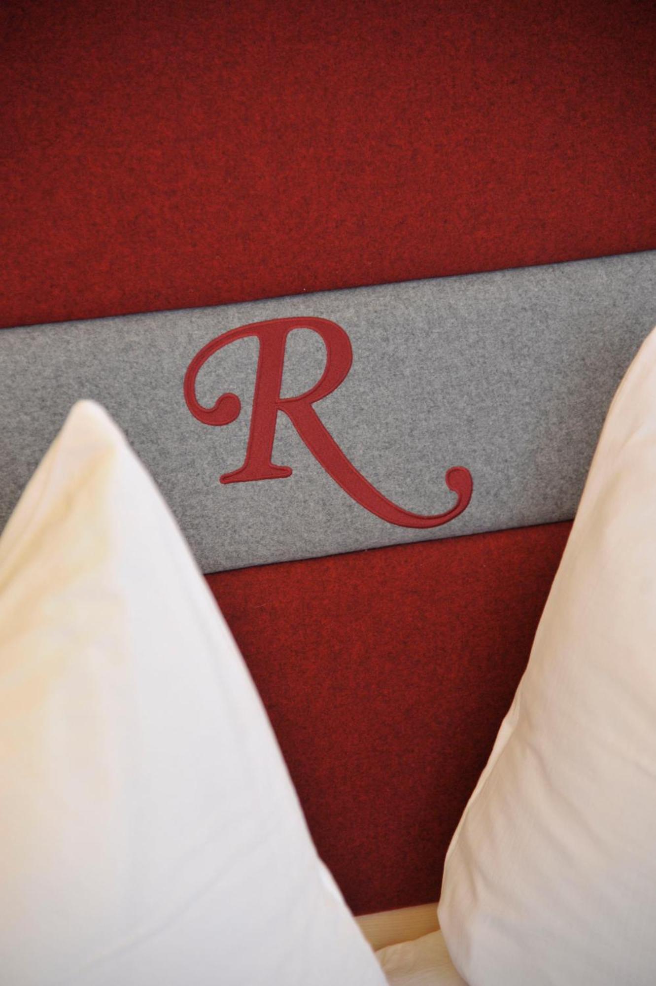 Hotel Roesslhof Ramsau am Dachstein Room photo