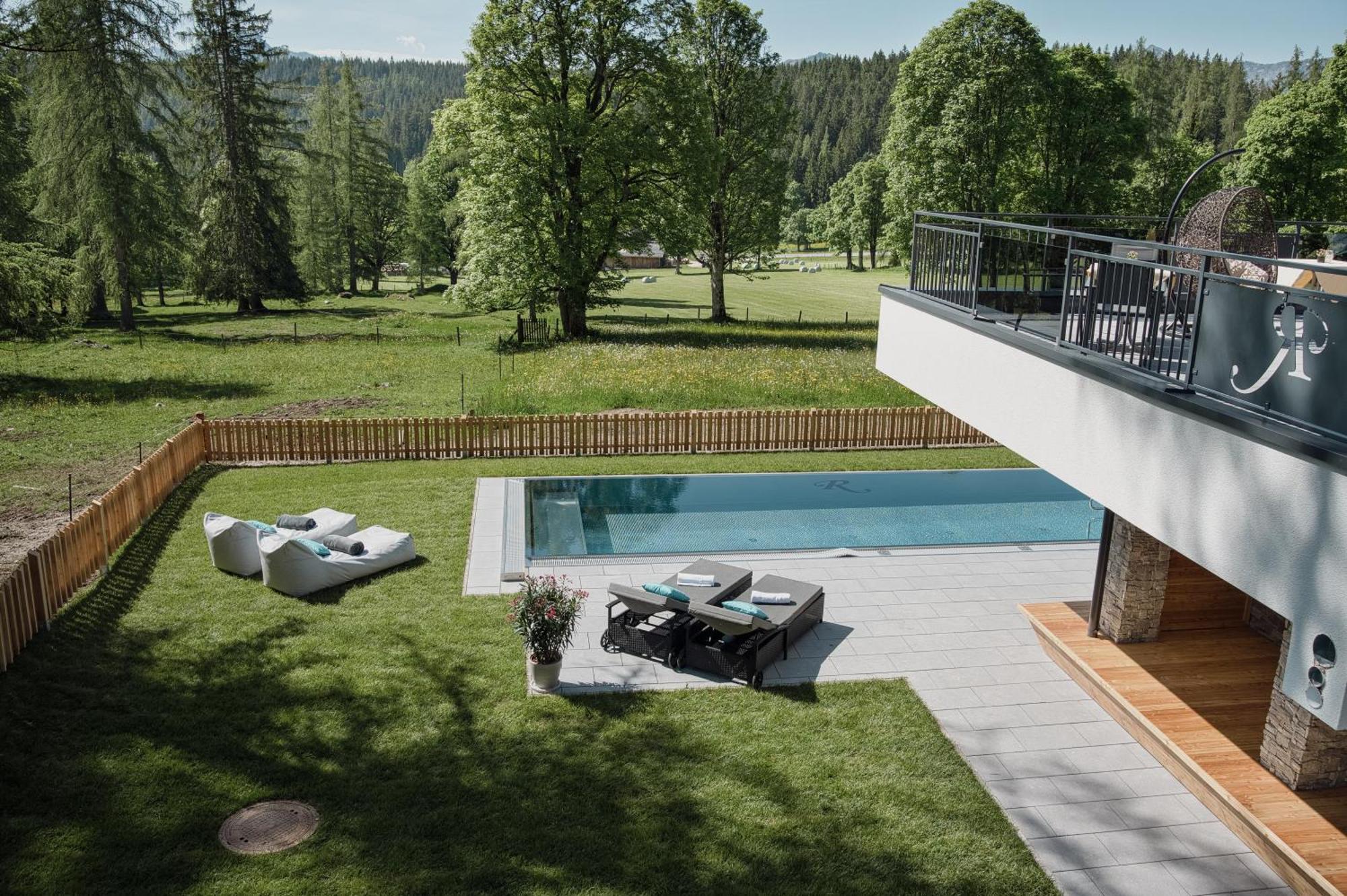 Hotel Roesslhof Ramsau am Dachstein Exterior photo